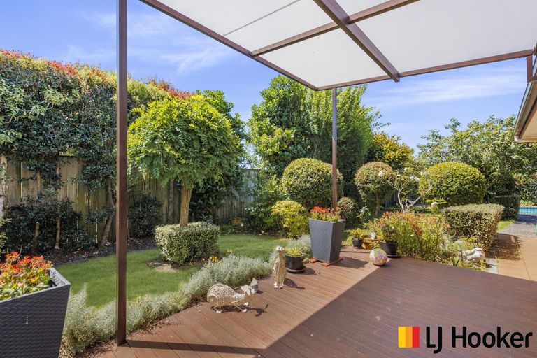 Photo of property in 11 Allerton Place, Wattle Downs, Auckland, 2103