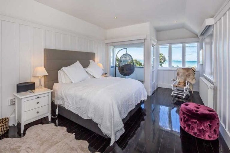 Photo of property in 100 Esplanade, Sumner, Christchurch, 8081