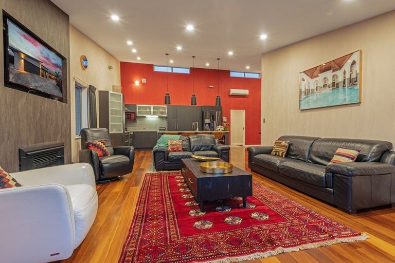 Photo of property in 22 Tennyson Avenue, Kelvin Grove, Palmerston North, 4414