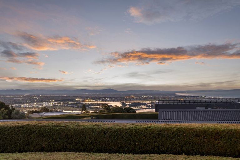 Photo of property in 241 Mount Pleasant Road, Mount Pleasant, Christchurch, 8081