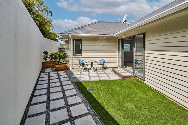 Photo of property in 45b Waverton Terrace, Churton Park, Wellington, 6037