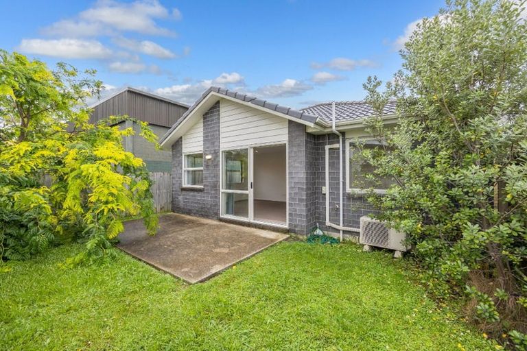 Photo of property in 8 Duin Lane, Wiri, Auckland, 2104