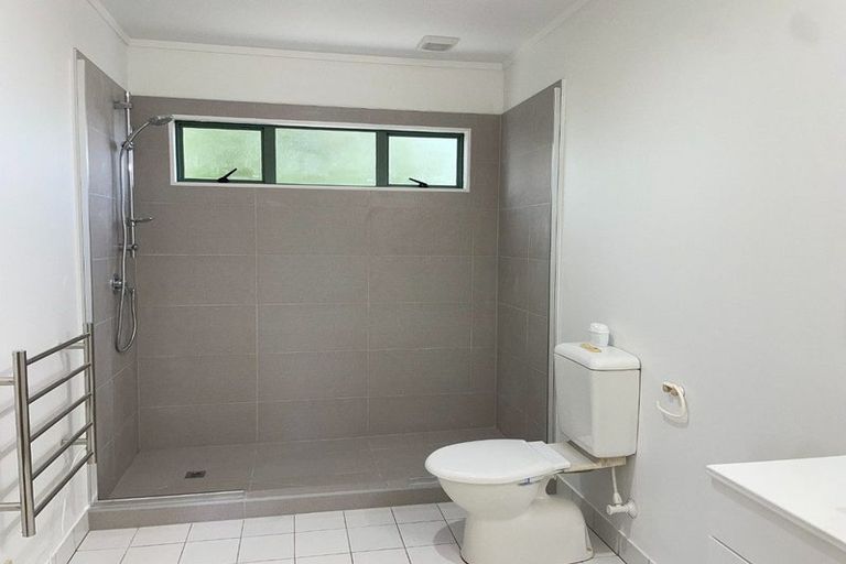 Photo of property in 19 Neta Grove, Henderson, Auckland, 0612