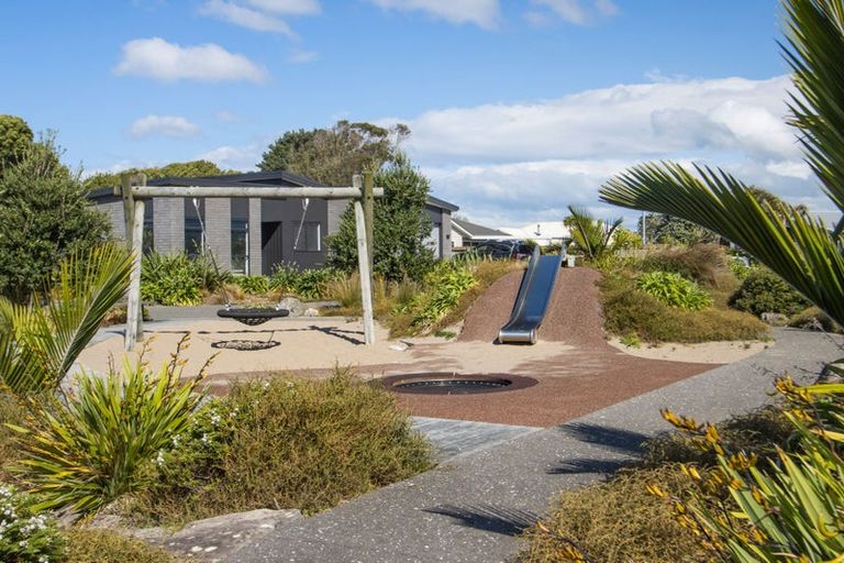 Photo of property in 7 Seafoam Place, Waihi Beach, 3611