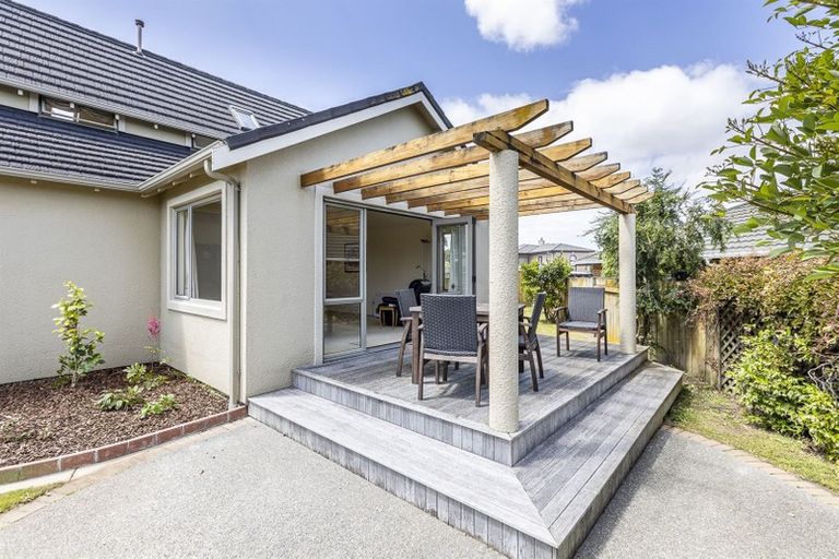 Photo of property in 20 Ruapehu Drive, Fitzherbert, Palmerston North, 4410