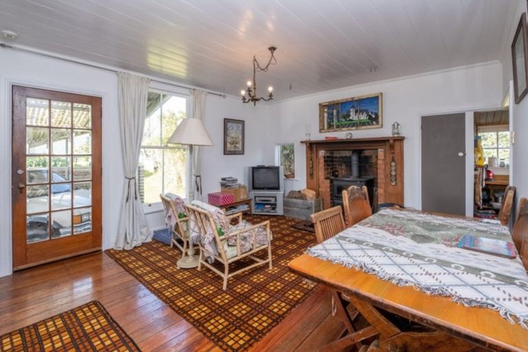 Photo of property in 1 Hadfield Street, Patea, 4520