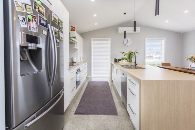 Photo of property in 36 Hopkirk Avenue, Wallaceville, Upper Hutt, 5018