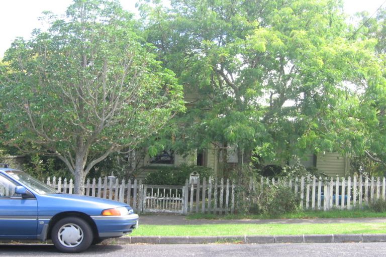 Photo of property in 11 Cowper Street, Devonport, Auckland, 0624