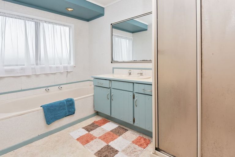 Photo of property in 14b Billabong Place, Botany Downs, Auckland, 2010