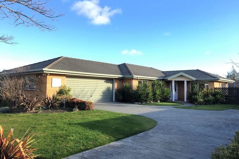Photo of property in 4 Ronald George Place, Parklands, Christchurch, 8083