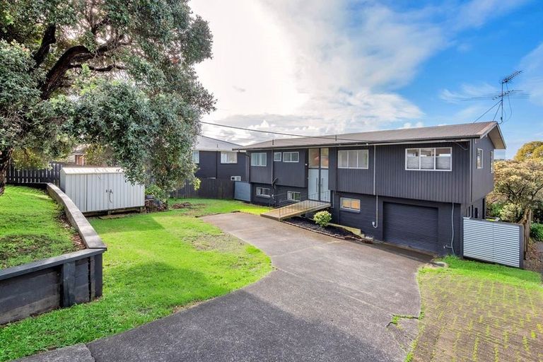 Photo of property in 131 Forrest Hill Road, Forrest Hill, Auckland, 0620