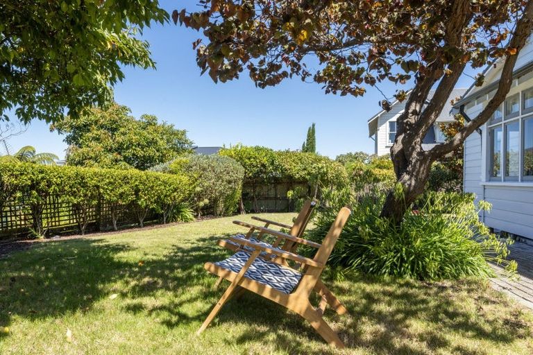 Photo of property in 2 Sealy Road, Bluff Hill, Napier, 4110