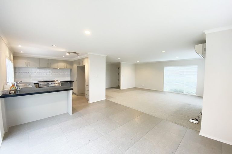 Photo of property in 33 Kensway Drive, Flat Bush, Auckland, 2016