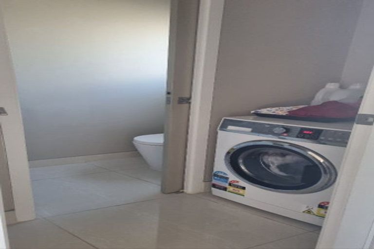 Photo of property in 4/113d Moorefield Road, Johnsonville, Wellington, 6037