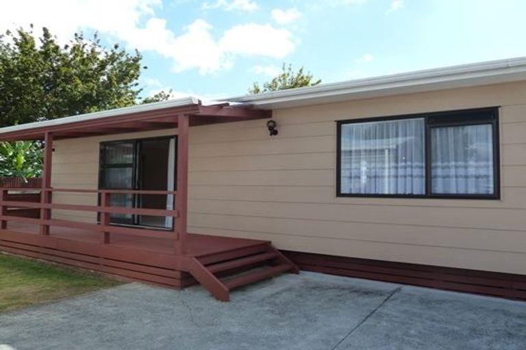 Photo of property in 33 Valentine Street, Papakura, 2110