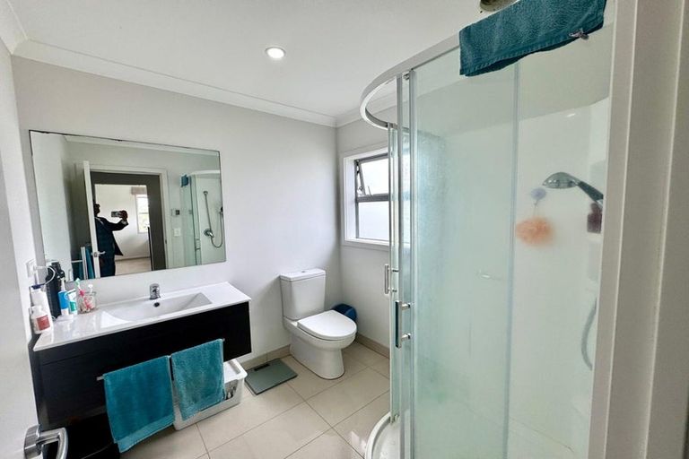 Photo of property in 15 Tuatini Place, Long Bay, Auckland, 0630