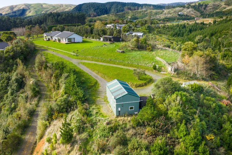 Photo of property in 12 Fleetwood Lane, Turitea, Palmerston North, 4472