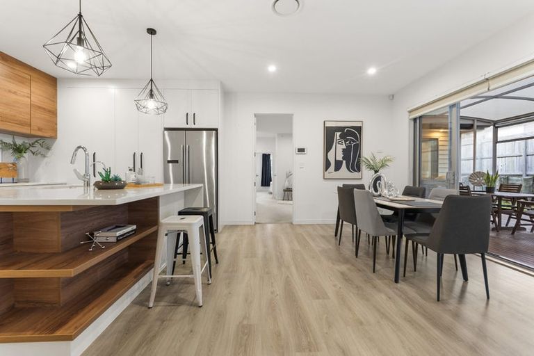 Photo of property in 12 Pommes Way, Silverdale, 0932