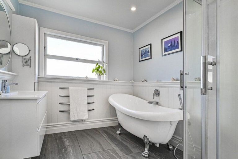 Photo of property in 2/918 Nelson Street North, Mahora, Hastings, 4120