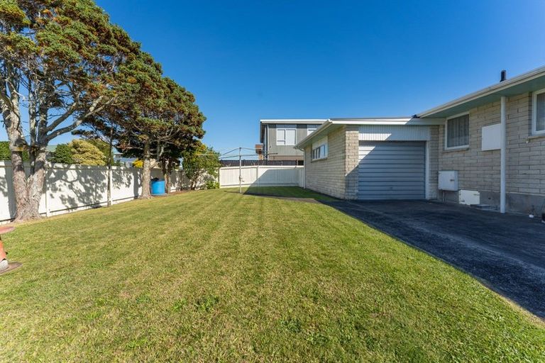 Photo of property in 2 Carver Place, Lynmouth, New Plymouth, 4310