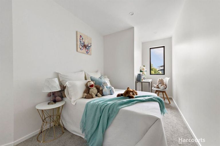 Photo of property in 10/6 Kereru Street, Henderson, Auckland, 0612