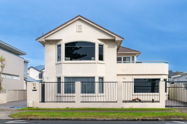 Photo of property in 1/21 The Esplanade, Eastern Beach, Auckland, 2012