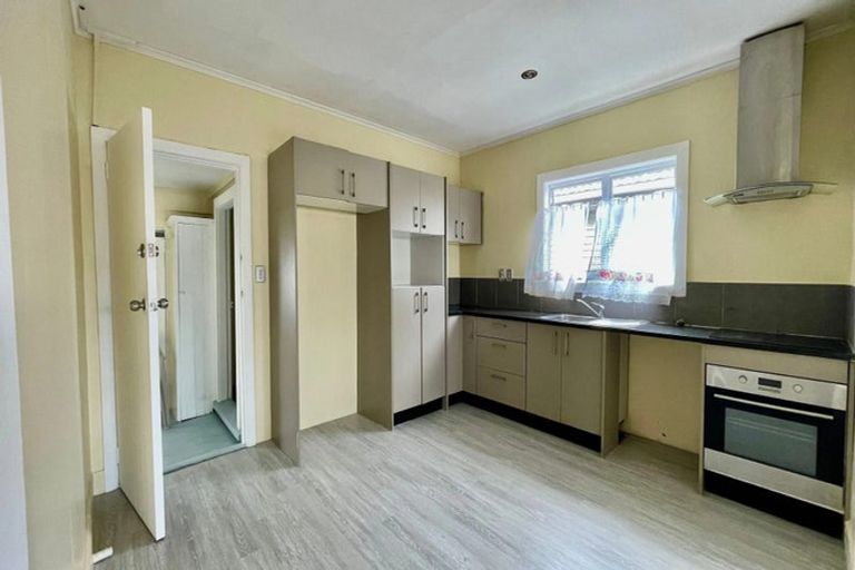 Photo of property in 26 Manuroa Road, Takanini, 2112