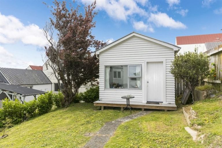 Photo of property in 27 Arlington Street, Mount Cook, Wellington, 6011