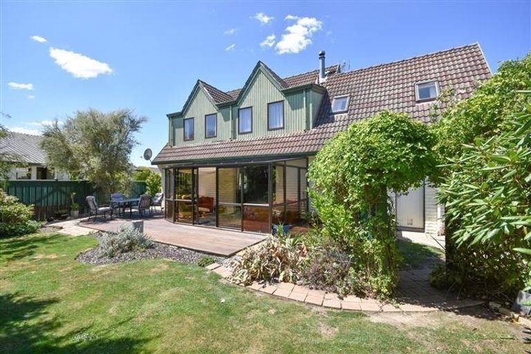 Photo of property in 10 Kent Place, Mosgiel, 9024