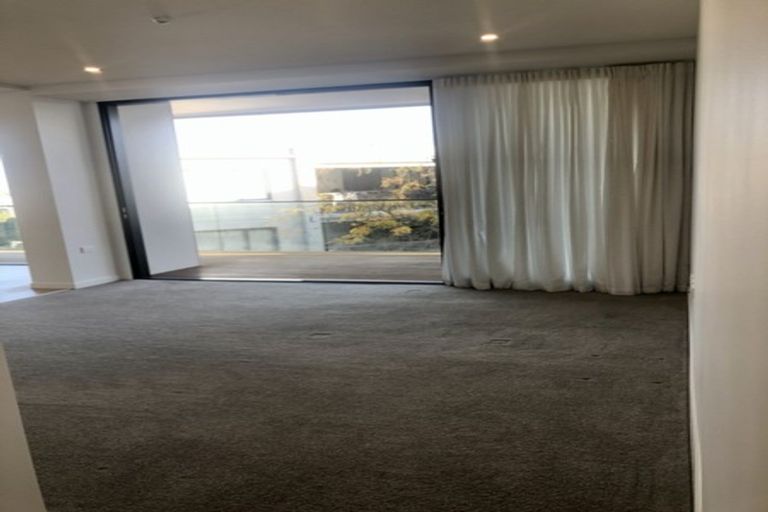 Photo of property in 105/8a Lake Pupuke Drive, Takapuna, Auckland, 0622