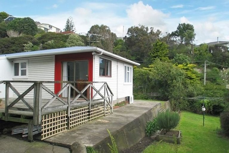 Photo of property in 5 Kiriwai Road, Paremata, Porirua, 5024