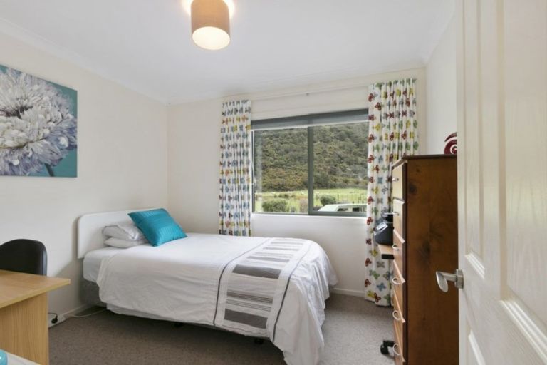 Photo of property in 393 Moores Valley Road, Wainuiomata, 5373