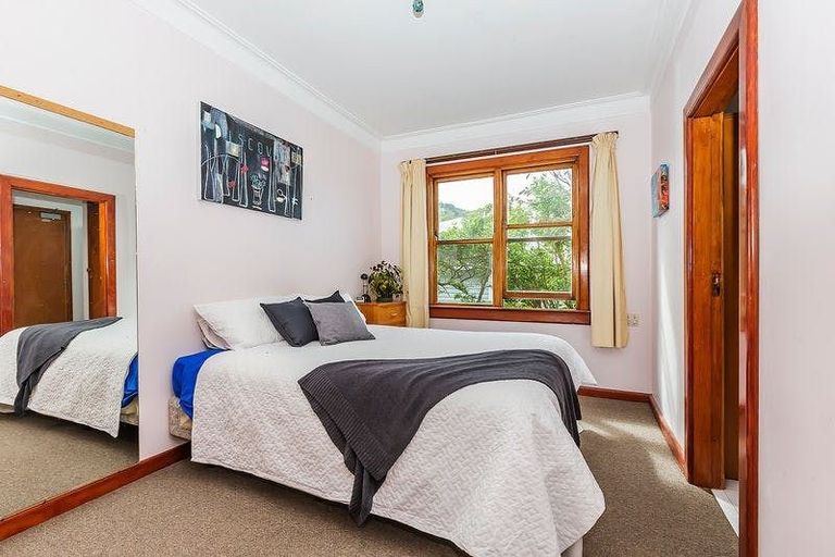 Photo of property in 26 Reef Street, Island Bay, Wellington, 6023