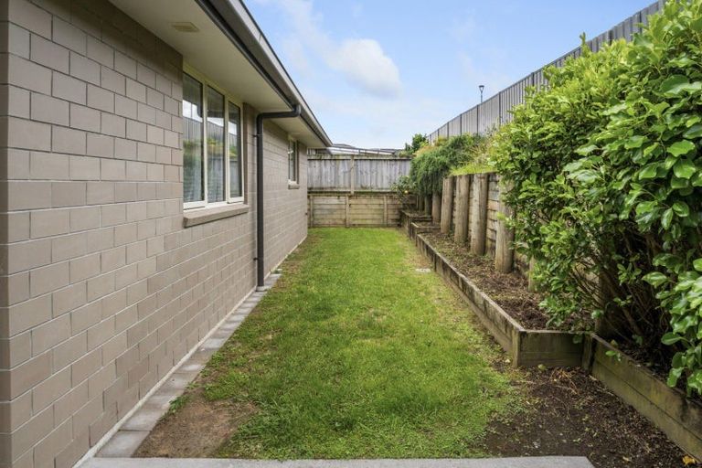 Photo of property in Waterview Estate, 84/4 Greystone Place, Omokoroa, 3114