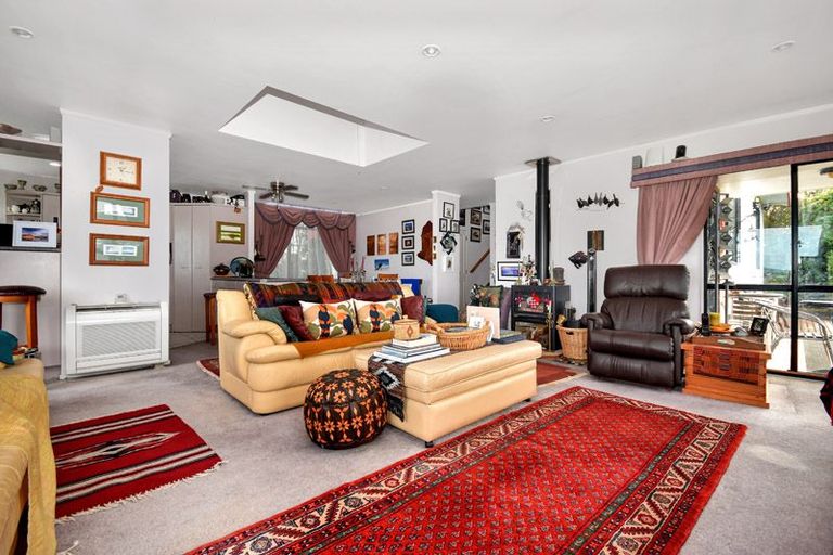 Photo of property in 105 Luckens Road, West Harbour, Auckland, 0618