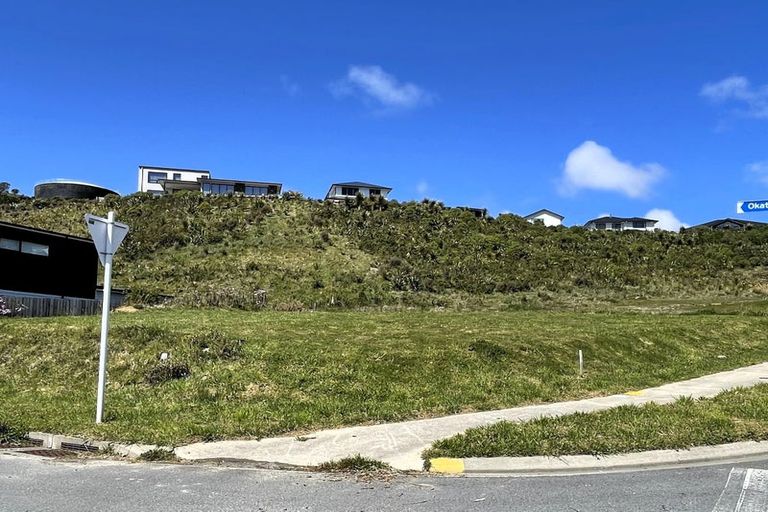 Photo of property in 33 Ken Douglas Drive, Aotea, Porirua, 5024
