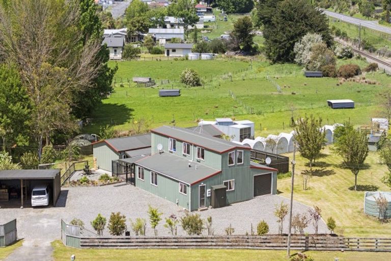 Photo of property in 25 Godley Street, Halcombe, Feilding, 4779