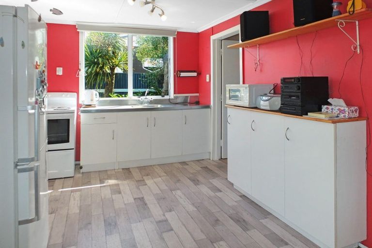 Photo of property in 41 Edinburgh Terrace, Foxton Beach, Foxton, 4815