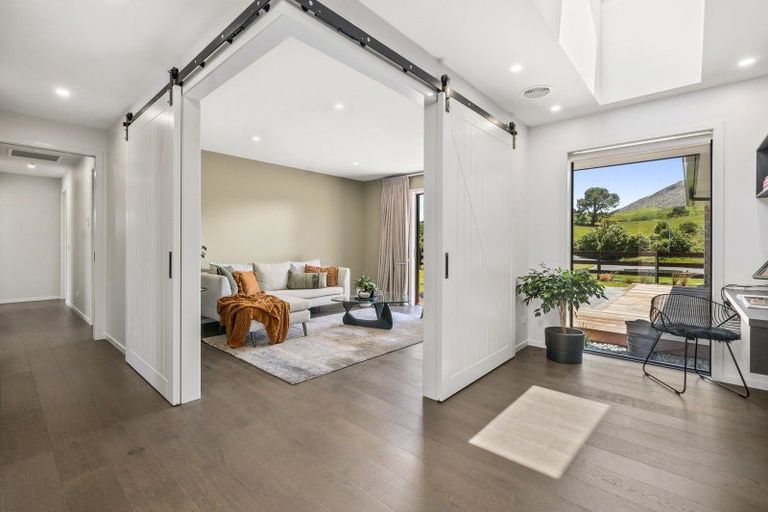 Photo of property in 11 Lochridge Drive, Kinloch, 3377