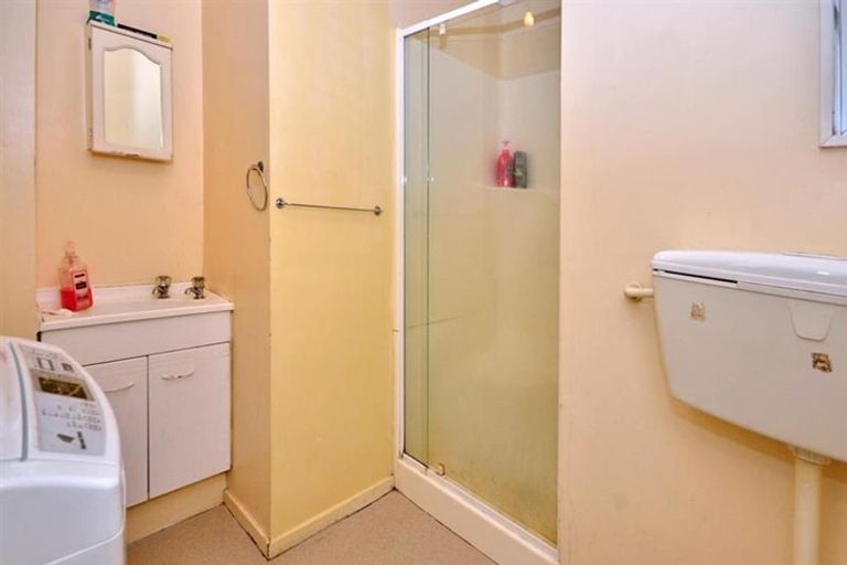 Photo of property in 25 Victoria Road, Papatoetoe, Auckland, 2025