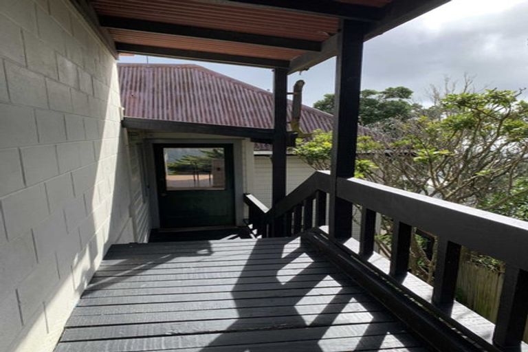 Photo of property in 15 Robieson Street, Roseneath, Wellington, 6011