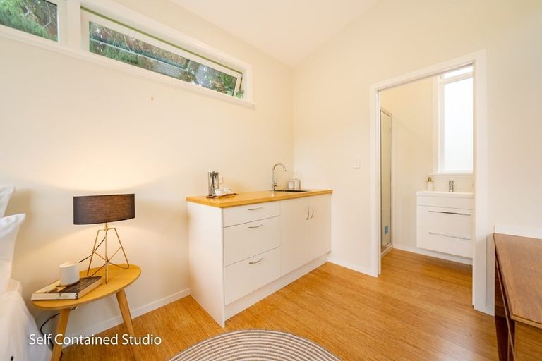 Photo of property in 22 Freemans Way, Pinehaven, Upper Hutt, 5019