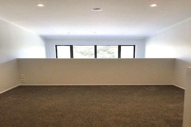 Photo of property in 8b/30 Westward Ho, Glen Eden, Auckland, 0602