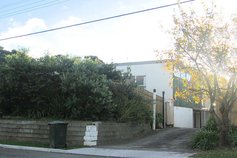 Photo of property in 9 Moana Road, Paraparaumu, 5032