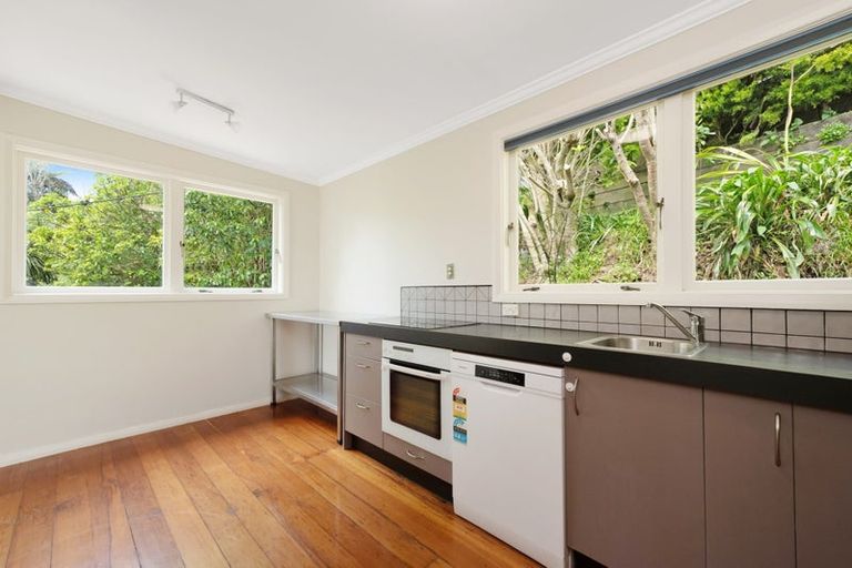 Photo of property in 4 Cardrona Way, Karori, Wellington, 6012