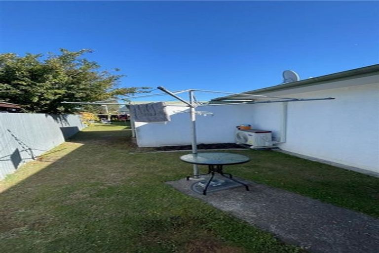 Photo of property in 2/5 Monmouth Place, Tamatea, Napier, 4112