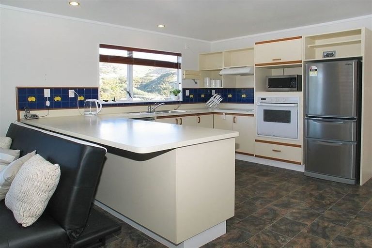 Photo of property in 4 Swinford Crescent, Johnsonville, Wellington, 6037