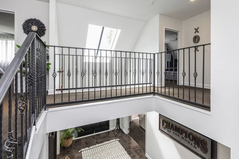 Photo of property in 20 Hussey Road, Harewood, Christchurch, 8051