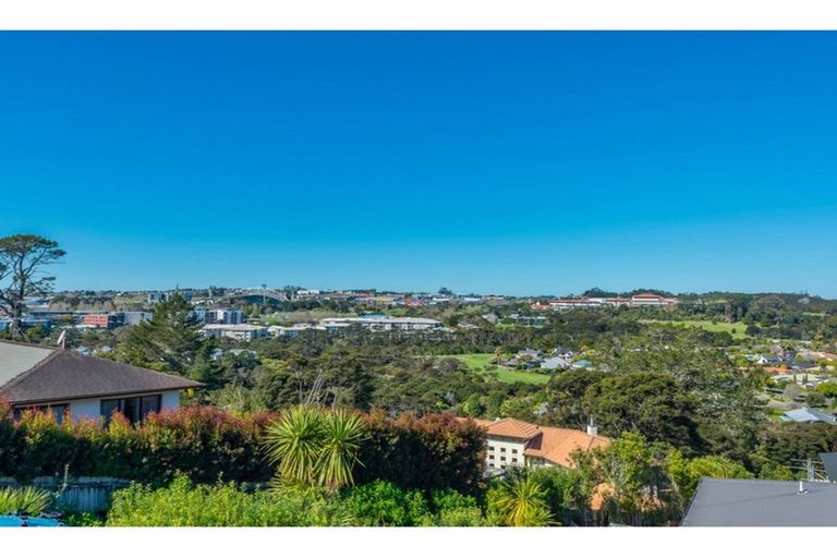 Photo of property in 10/61 The Avenue, Albany, Auckland, 0632