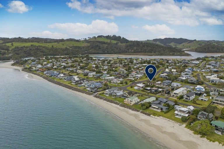 Photo of property in 3a Oyster Drive, Cooks Beach, Whitianga, 3591